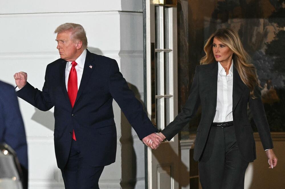 NE MOŽE OČIMA DA GA GLEDA?! Zbog Melanijinog poteza ponovo se šuška o odnosu sa Trampom, isplivao šok snimak