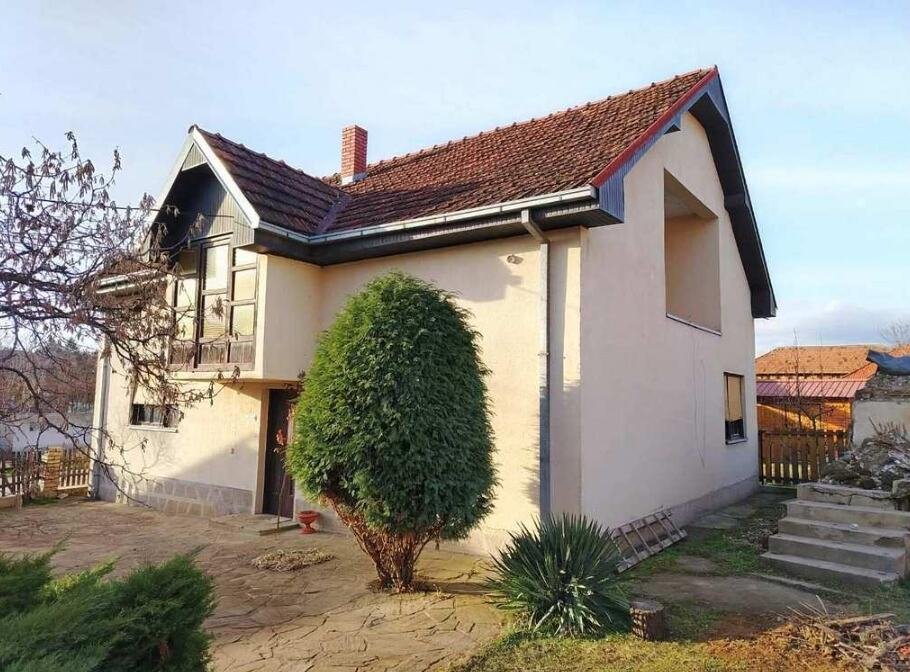 KUĆA OD NEVEROVATNIH 735 KVADRATA NA POKLON OD DRŽAVE SRBIJE! U njoj budućnost stvara Bogdan od 18 godina! Krkobabić: Oživelo još 95 domaćinstava u 64 sela FOTO