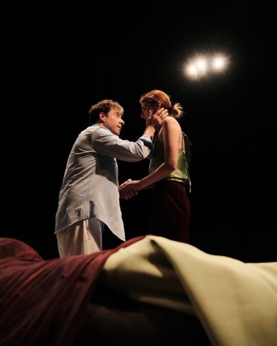 Ljubav, laži i sve između: "Istina" premijerno u Bitef teatru