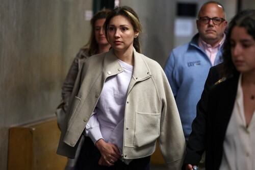 "Prisiljavao me na odnose utroje, a onda je legao ne mene i silovao me" Bolno svedočenje glumice pred sudom: "Pala sam u nesvest"