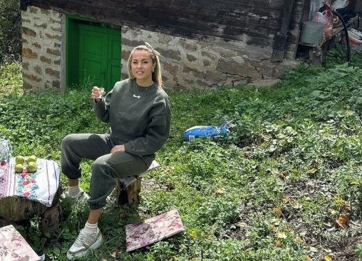 KAMEN, DRVO, NETAKNUTA PRIRODA, ŠUMA I IZVORSKA VODA: Dragica Zlatić pokazala svoje parče raja na planini: Ovo je moj najveći luksuz!