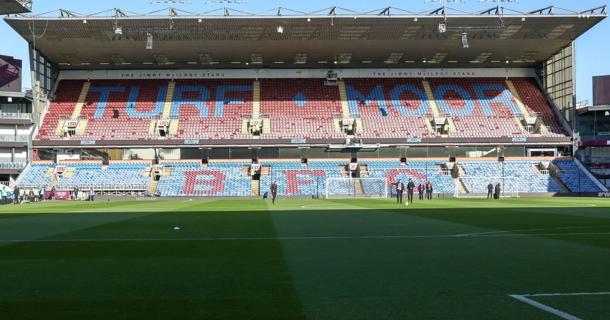 Majkl Džekson vodi Barnli do kraja sezone