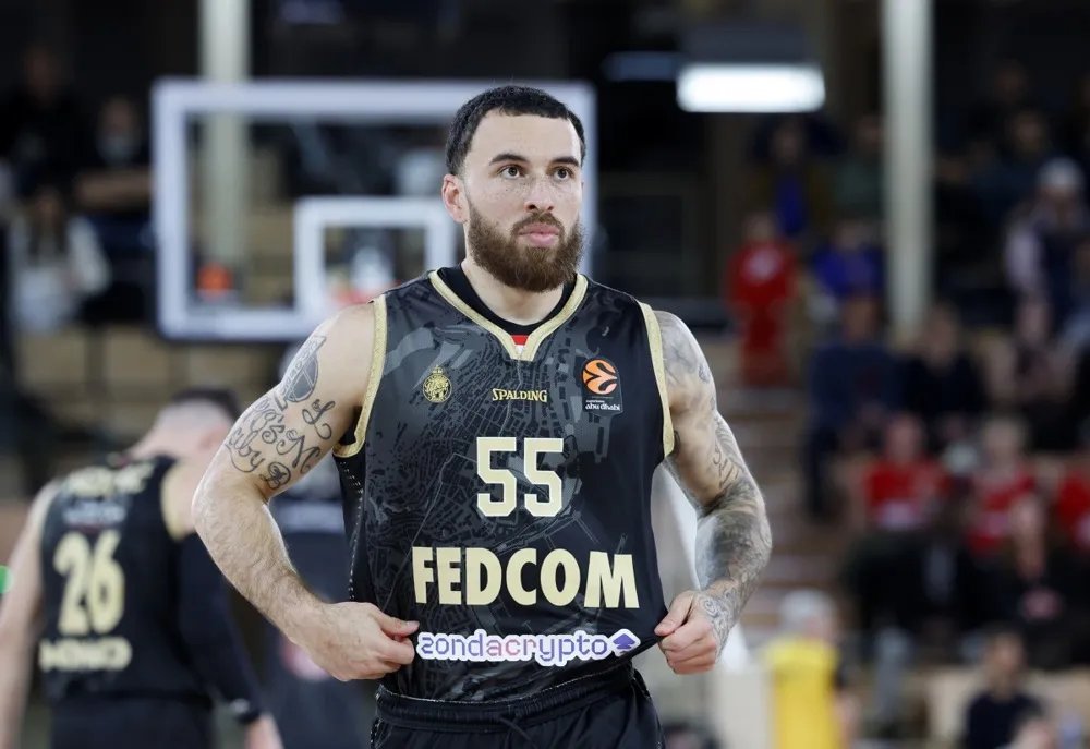 Džejmsu preti tri utakmice suspenzije? Monako u problemu