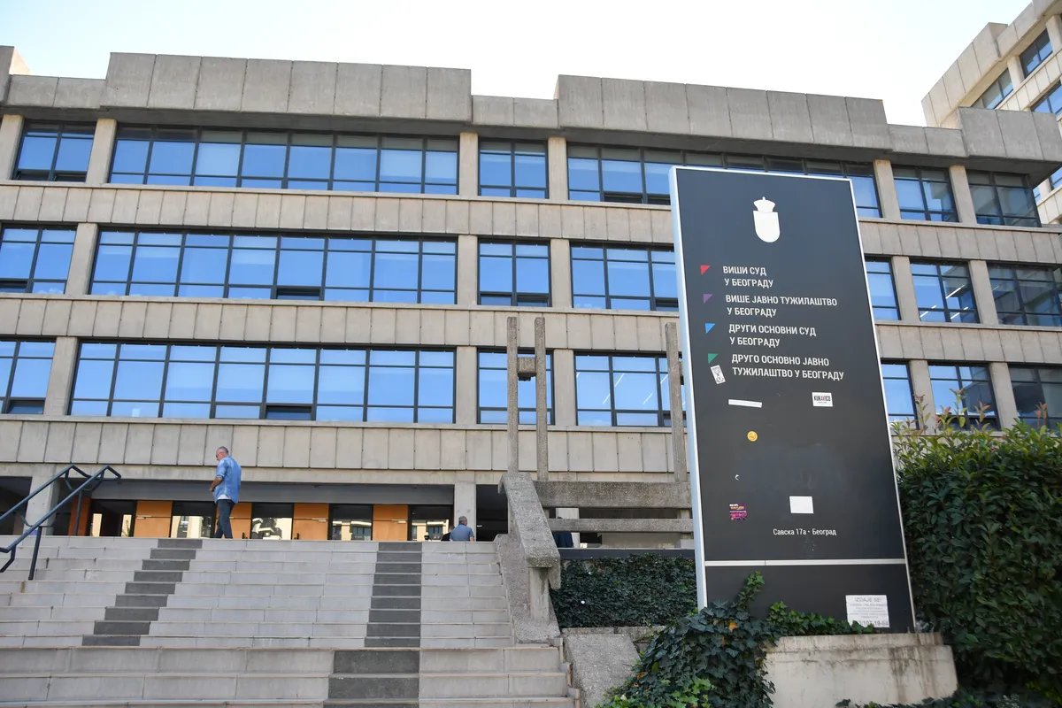 Osumnjičeni za ubistvo kod novobeogradskih garaža branio se ćutanjem