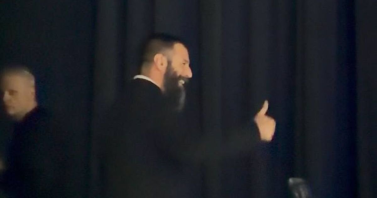 Sveštenik došao da gleda krvave borbe: Neverovatna scena na “bare knuckle” spektaklu u Beogradu!