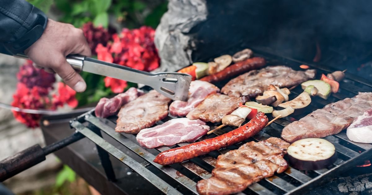 Niste majstor ako ne znate ove cake za prvomajski roštilj: Ovo je signal da je sve spremno za meso