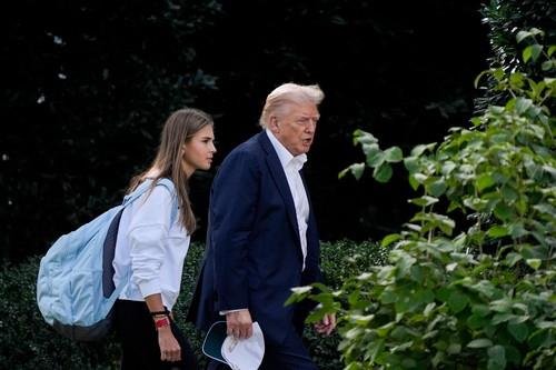 Unuka Donalda Trampa progovorila: "Pola sveta me ne voli zbog mog prezimena"