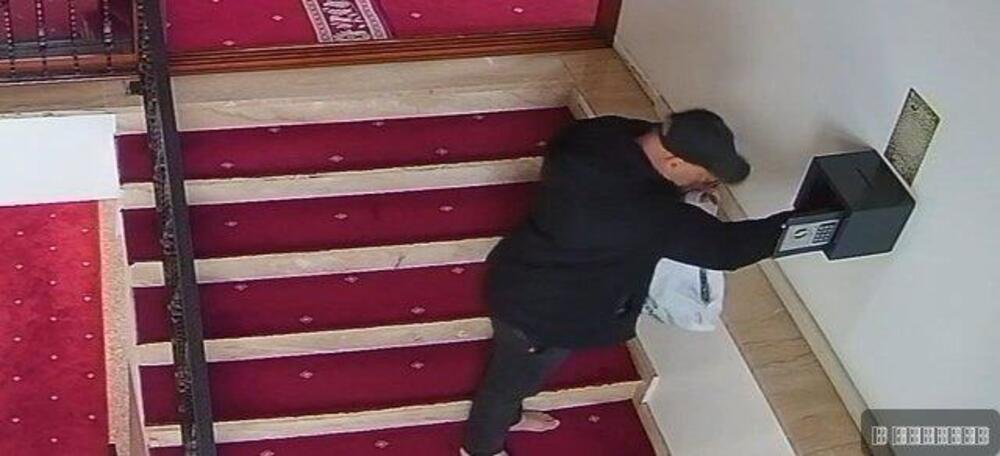 SERIJA PLJAČKI DŽAMIJA U SANDŽAKU! U roku od 24 časa obijena 3 verska objekta!