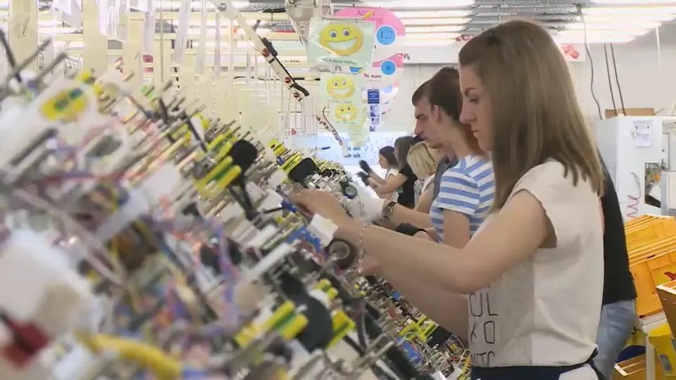 Manje zaposlenih i više nezadovoljstva: Sindikati upozoravaju na otpuštanja, Vučić kaže - Srbija je napredovala