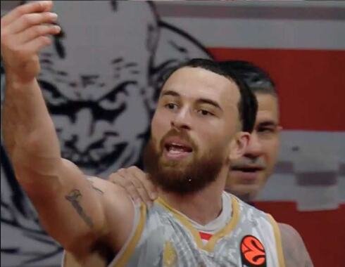 MAJK DŽEJMS OPTUŽIO SUDIJE IZ HRVATSKE I SLOVENIJE DA SU PODMIĆENE: Pogledajte zašto je košarkaš Monaka izbačen na meču sa Olimpijakosom