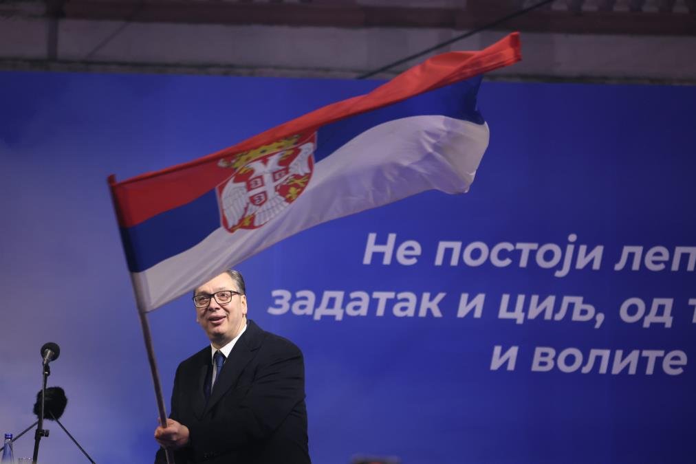 ZA BOLJU BUDUĆNOST SVIH NAŠIH GRAĐANA! Vučić se oglasio i u DVE REČI objasnio jedini pravi put NAPRED (FOTO)