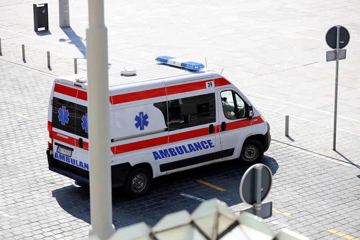 Tri saobraćajne nezgode u Beogradu, dve osobe sa lakšim povedama prevezene u bolnicu