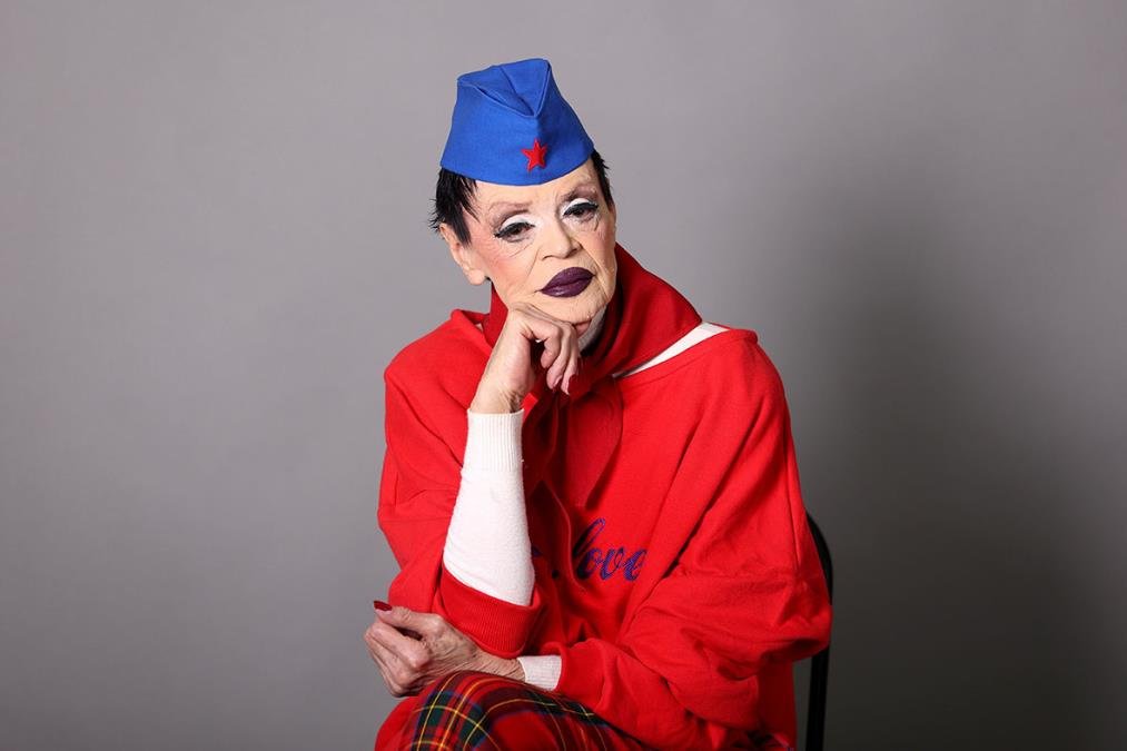 VANVREMENSKE FOTOGRAFIJE KOJE SU POSTALE TRADICIJA ZA PRVI MAJ! Ruška Jakić bila je i ostala simbol stare Jugoslavije koje više nema (FOTO)