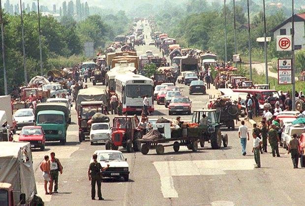 GODIŠNJICA AKCIJE "BLJESAK": Jedinice UN su se povukle i pustile da Hrvati sprovedu EGZODUS srpskog naroda u kom je proterano 15.000 i ubijeno preko 200 ljudi