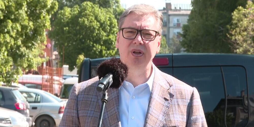 UŽIVO VUČIĆ STIGAO U PANČEVO: Predsednik dočekan aplauzima, obraća se okupljenima - Čestitam vam praznik rada, bez rada USPEHA NEMA (FOTO/VIDEO)
