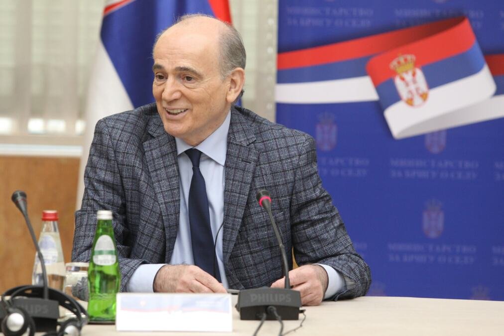 MINISTAR KRKOBABIĆ ČESTITAO PRAZNIK RADA: Neka 1. Maj 2026. godine bude u znaku međugeneracijskog razumevanja, tolerancije i sveukupne društvene solidarnosti