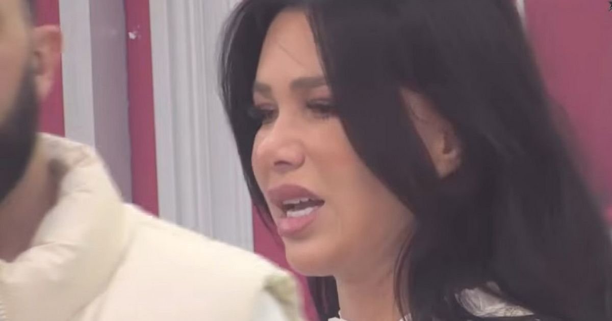 Asmin udario na brata Stanije, ona se slomila: "Nema kosu i obrve zbog svega što smo prošli, sram te bilo!"