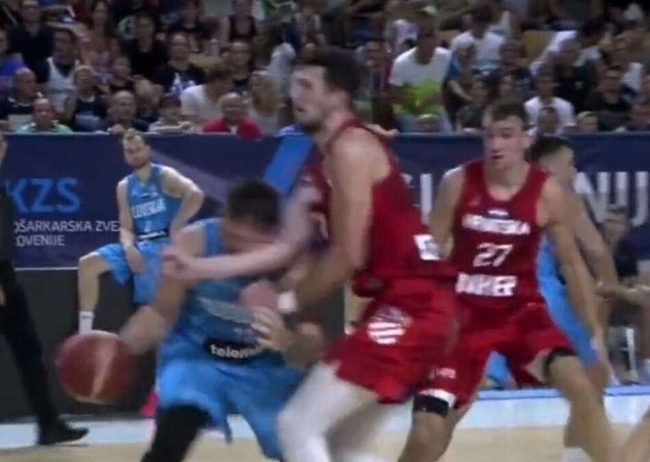 "UDARIO SAM DONČIĆA U GLAVU I POSTAO NEPRIJATELJ SLOVENIJE!" Hrvatski košarkaš opisao kako je izgledao sukob sa Lukom: Čovek s detetom mi pokaže srednji prst...