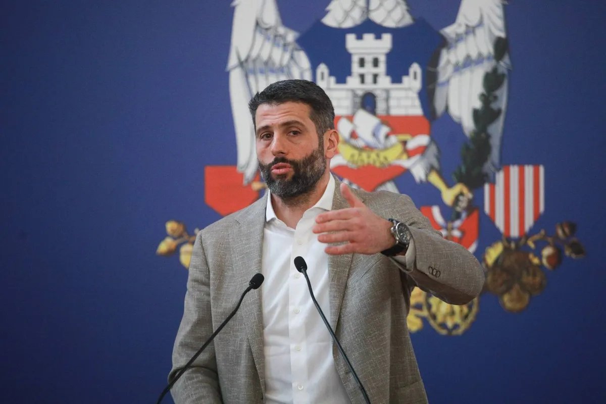 "Šapić je dužan da naredi uklanjanje uvredljivih grafita i pokrene postupak za pronalaženje počinilaca"