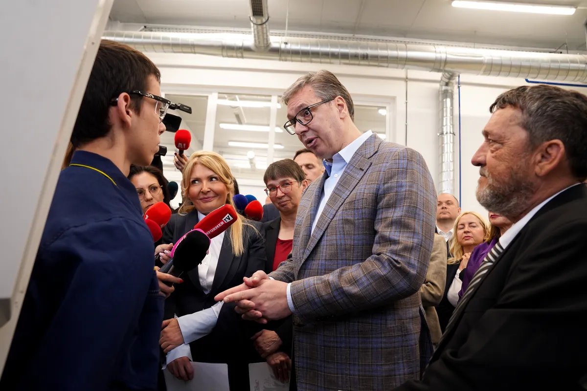 Vučić: Ulaganje u dualno obrazovanje važno, jer čini mlade spremnim za zahteve modernog tržišta