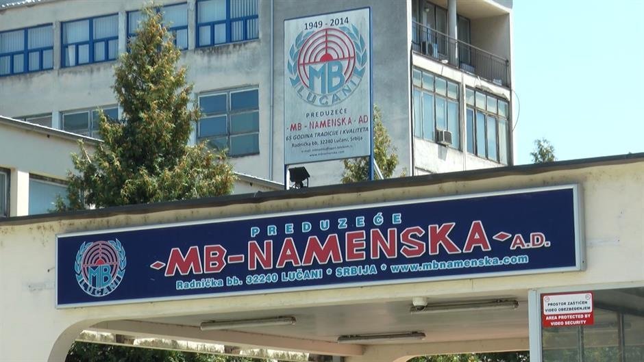Grupa građana: Radnici namenske u Lučanima dobili prvomajsku čestitku umanjenjem plate