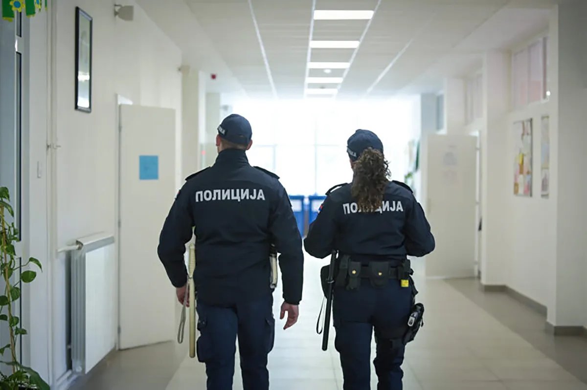 Učenica petog razreda u Čačku donela skalpel u školu: Nastavu će ubuduće pratiti na daljinu