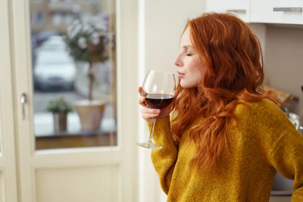 Nova studija razbija mit: Jedna čaša vina dnevno nije toliko zdrava kao što se misli