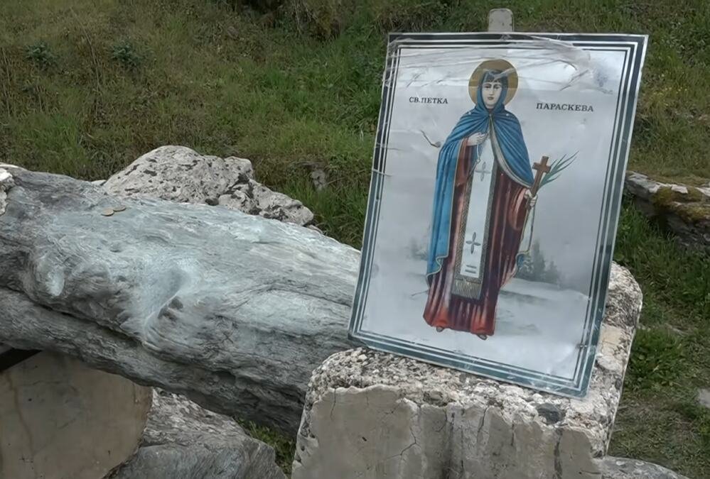Da li ste čuli za "Niški Ostrog"? Sveštenik je minirao pećinu jer su ljudi više dolazili tamo nego u crkvu! Usledile su tragedije...