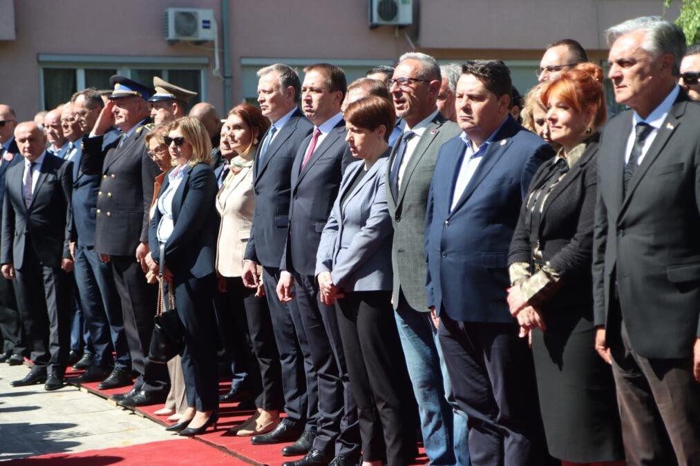ODRŽAN POMEN SRBIMA STRADALIM U "BLJESKU" Karan: To je ratni zločin (VIDEO, FOTO)