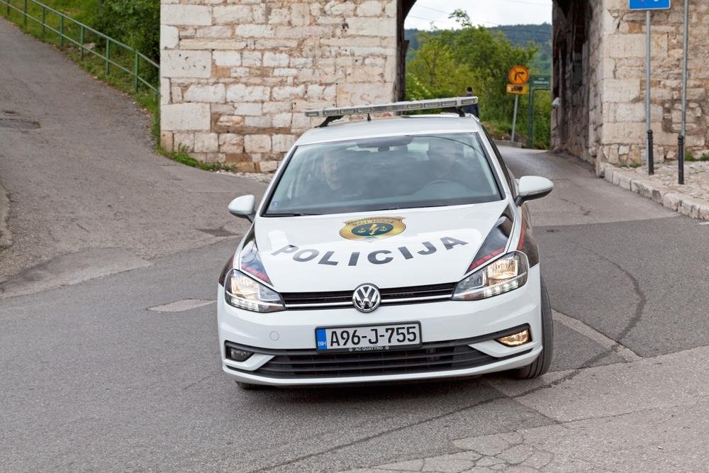 UBIO ŽENU U STANU, PA RANIO NJENOG BRATA: Detalji pucnjave u sarajevskom naselju Dobrinja, u toku potraga za napadačem