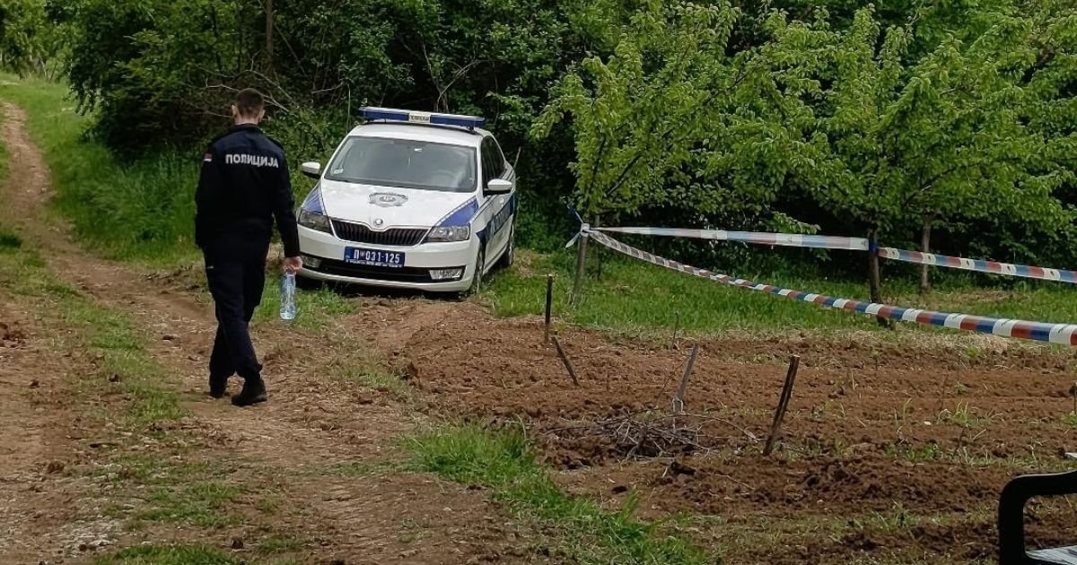 Prvi snimci i detalji drame iz Lozovika: Policija policija blokirala njivu zbog bombe u vinogradu