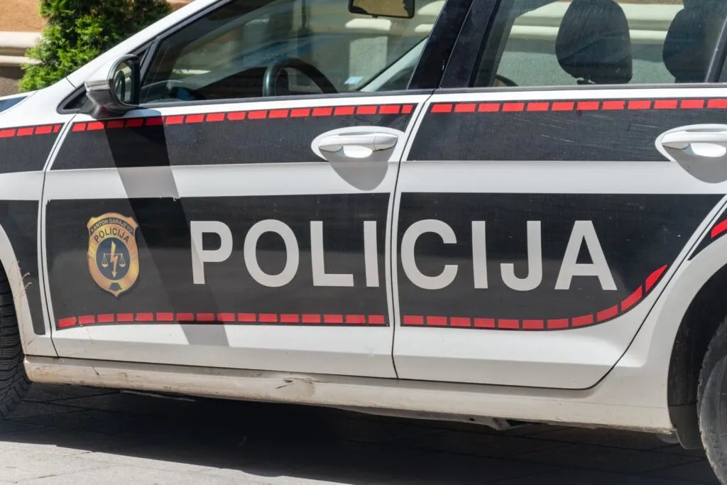 Horor u Sarajevu: Muškarac ubio bivšu suprugu, ranio njenog brata, pa odveo dete
