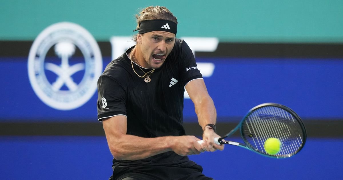 Ništa od novog čuda mladog Belgijanca, Zverev će igrati protiv Sinera u finalu Madrida