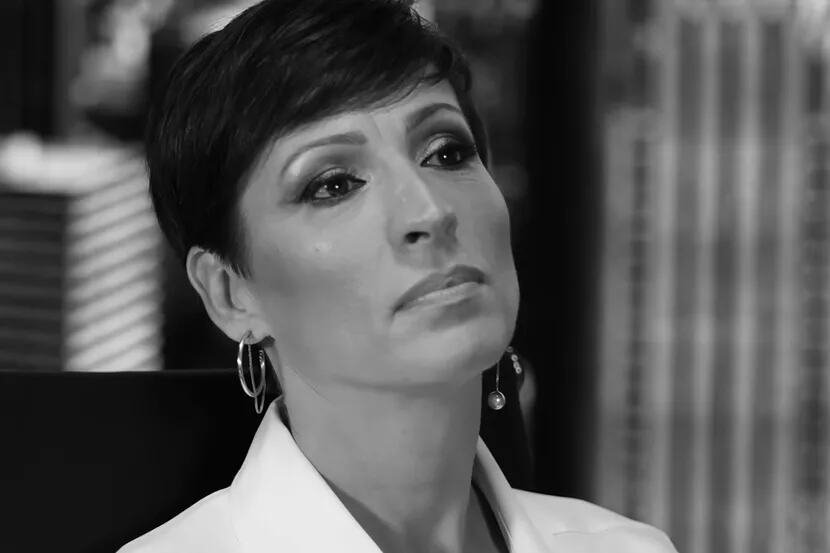 PREMINULA POZNATA PEVAČICA: Otišla je mlada, svi je pamte po duetu sa popularnim muzičarem, iza sebe je ostavila neutešnu decu