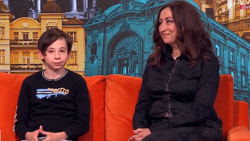"Dala sam mu bubreg i opet bih": Milena je svom bratancu Mihajlu (12) poklonila život! Dečak se vratio u školu, a reči njegove tetke odzvanjaju Srbijom!