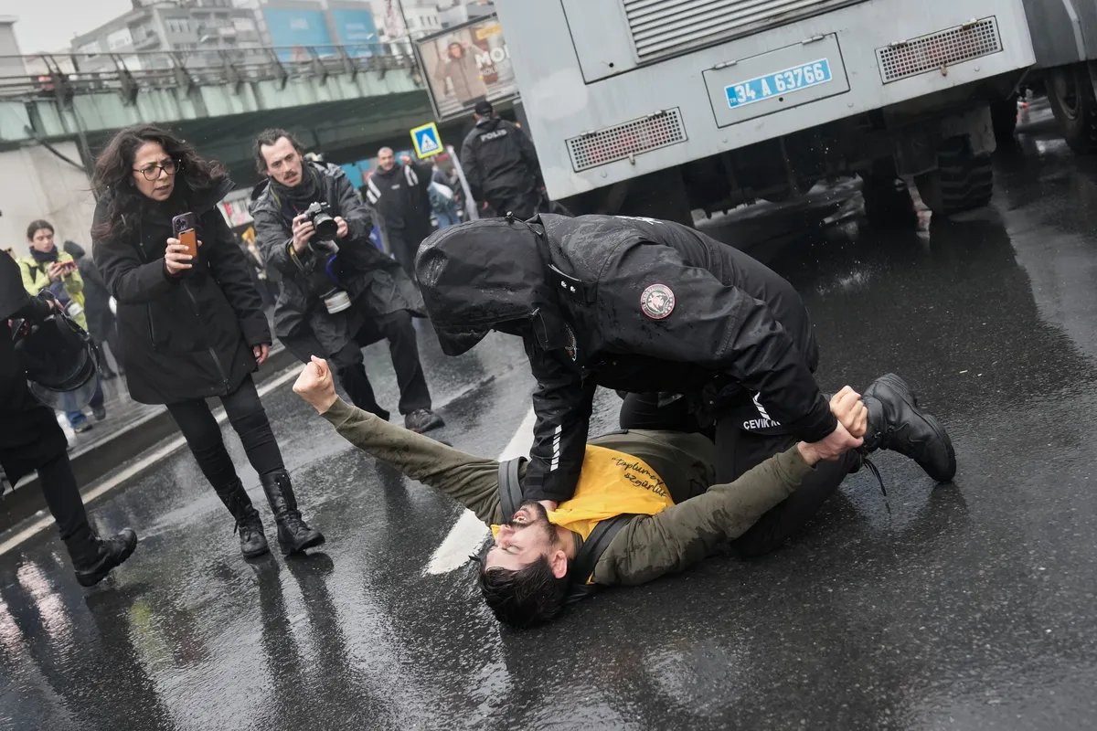 Više od 500 ljudi uhapšeno u Istanbulu na prvomajskim protestima