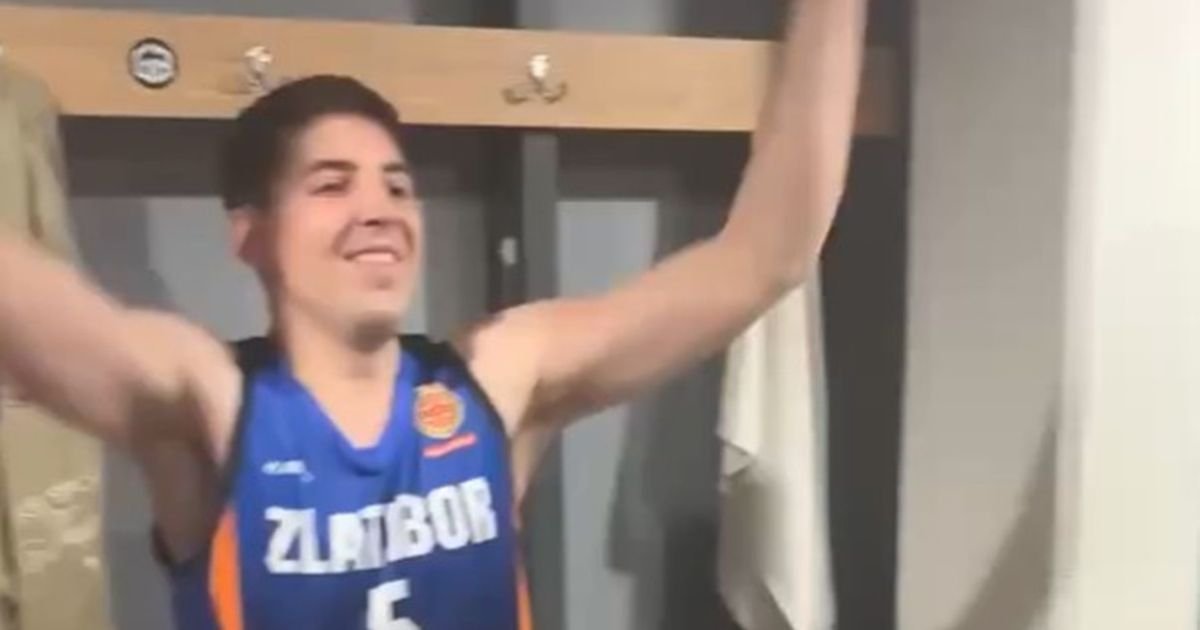 Pojavio se snimak slavlja košarkaša Zlatibora iz svlačionice: Slika Duleta Vujoševića i pesma posvećena Zvezdi