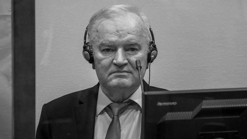 Ratko Mladić ponovo imao moždani udar? Sin Darko Mladić: "Prebacili su ga u bolnicu, javiće mi dalje..."
