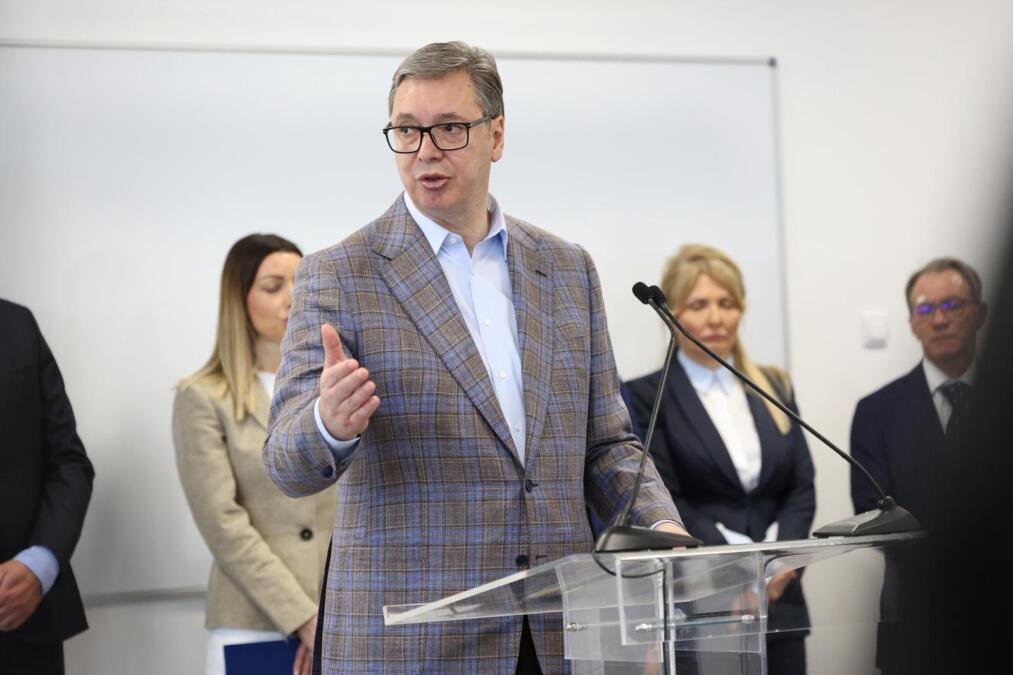 "IZBORI NAM DOLAZE, NE ISKLJUČUJEM NI JUL, NI NOVEMBAR": Predsednik Vučić: "Blokaderski udarni tandem Đokić - Bodiroga ima šansu"!