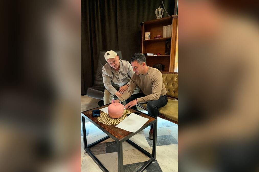 DOMAĆINSKO ZASEDANJE: Sale i Džaja zavrnuli rukave i bacili se na posao oko priprema za niški koncert (FOTO+VIDEO