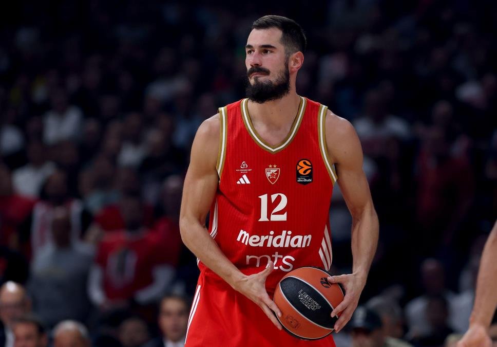 POBIO SE U ČAJETINI! OVAKO JE NIKOLA KALINIĆ GOVORIO O TUČI KARLIKA DŽONSA ISPRED NOĆNOG KLUBA: "Ja sam ostao šokiran. Čitav dan pričamo o tome"!