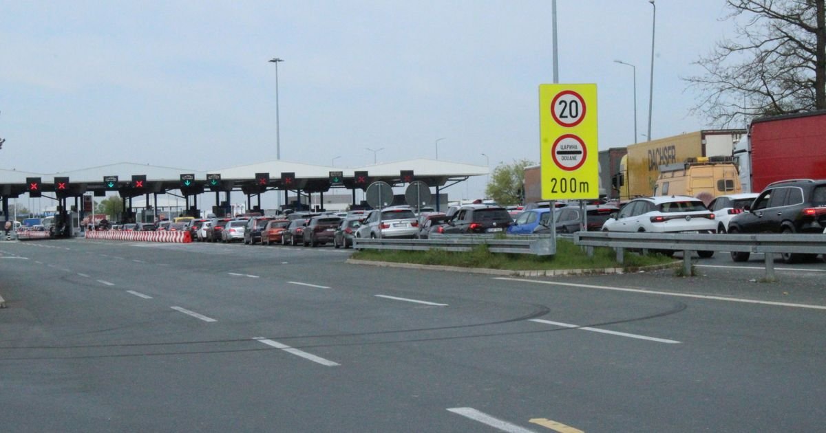 Teretnjaci čekaju sat vremena na izlazu iz Srbije na Sremskoj Rači