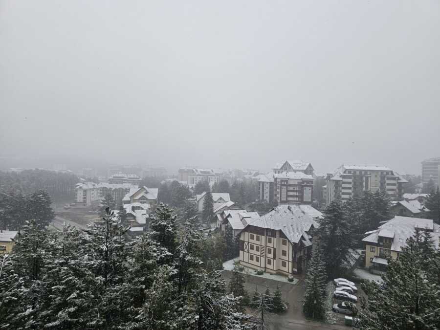 RHMZ I DANAS NAJAVIO SNEG, ZBOG HLADNOĆE UPALJEN METEO ALARM: Temperatura skače na 29 stepeni, a onda još jedan obrt, evo kog dana tačno - Detaljna prognoza