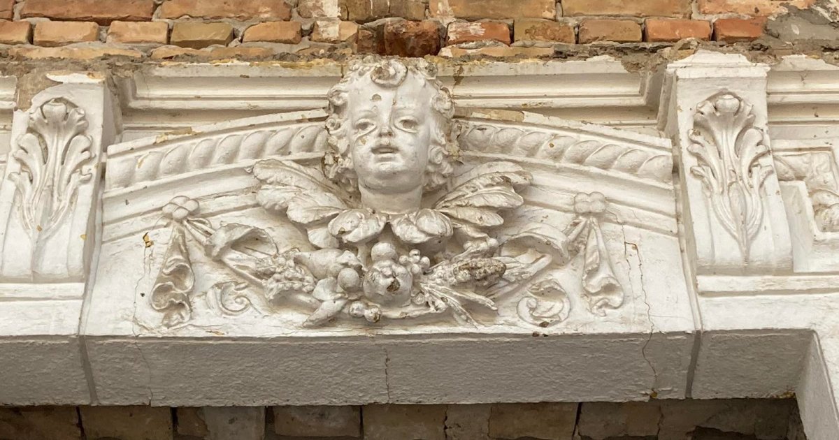 Skriveni „srpski Versaj“ na Fruškoj gori: Mesto koje izgleda kao bajka, a retko ko zna za njega