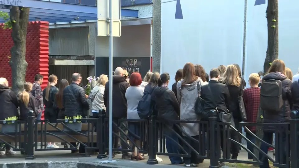 Obeležavanje treće godišnjice masovnog ubistva - ispred "Ribnikara" i na Tašmajdanu