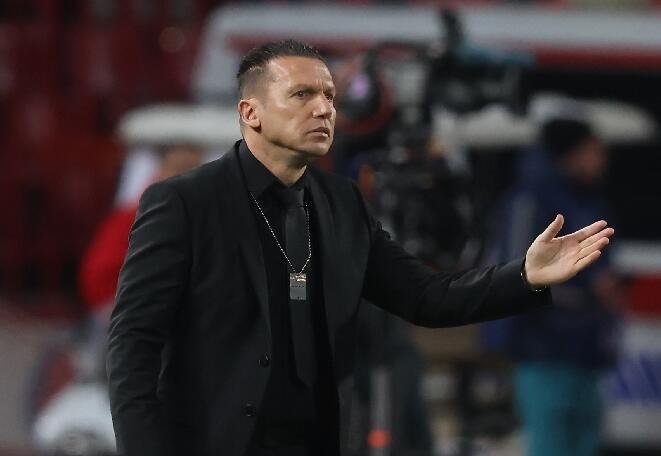 BARAKU BAHARU ZABRANJENO DA VODI UTAKMICU! Bivši trener Crvene zvezde uradio nešto što se retko viđa, zbog toga je odmah suspendovan!