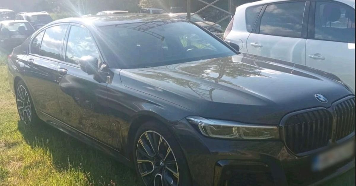 Velika akcija u Crnoj Gori: Zaplenjeni luksuzni automobili, poznato ko je bio na "meti", izvršeni pretresi