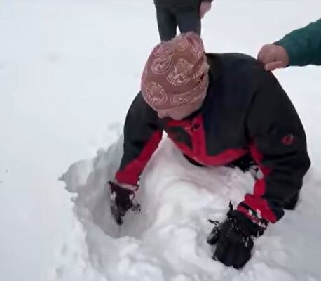 Šok u maju: Zima ne odustaje - u jednom mestu izmereno čak tri metra snega!