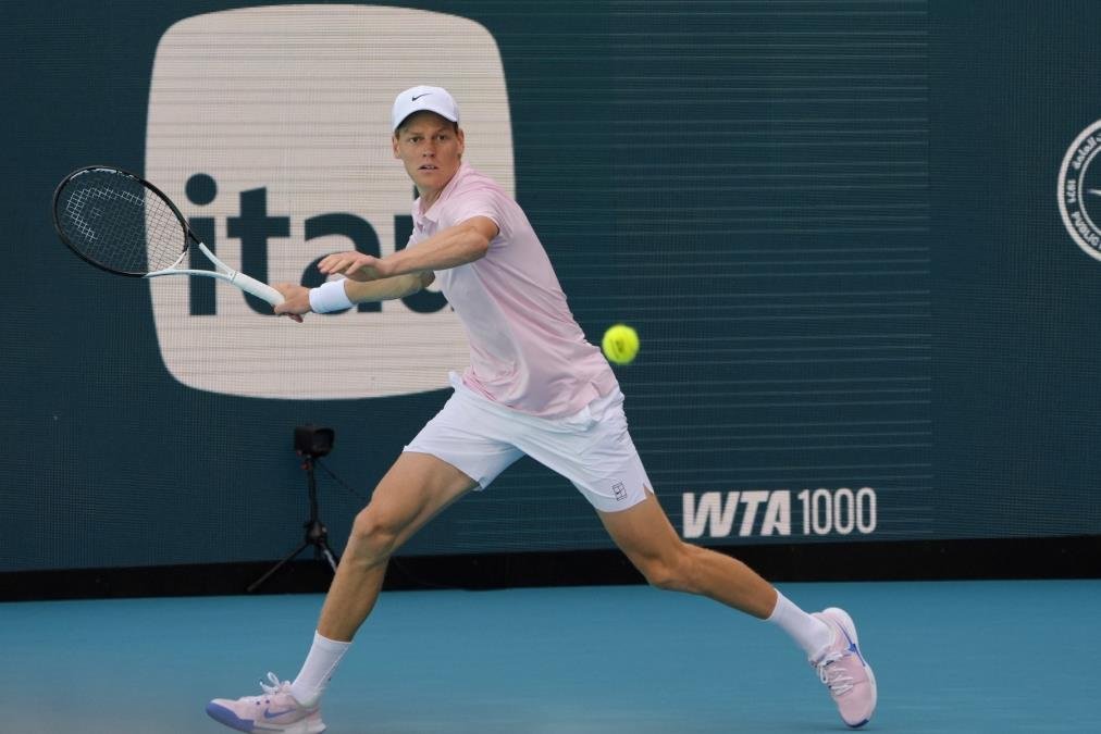 JANIK SINER JE MAŠINA! Italijan uništio nesrećnog Zvereva i osvojio novi trofej!