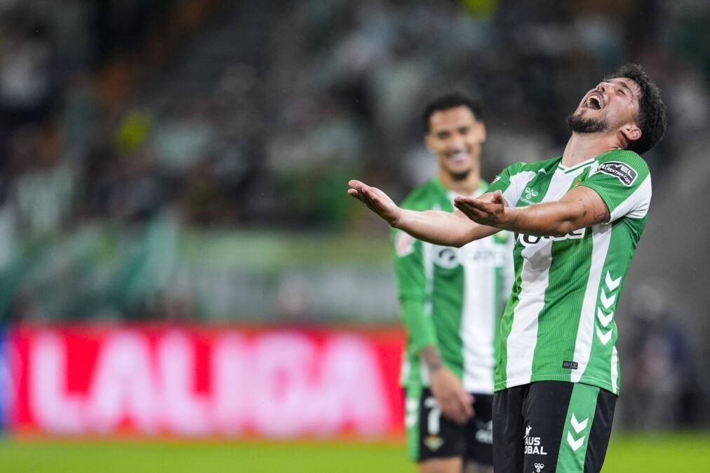 BETIS GRABI KA LIGI ŠAMPIONA! Važna pobeda protiv Ovijeda!